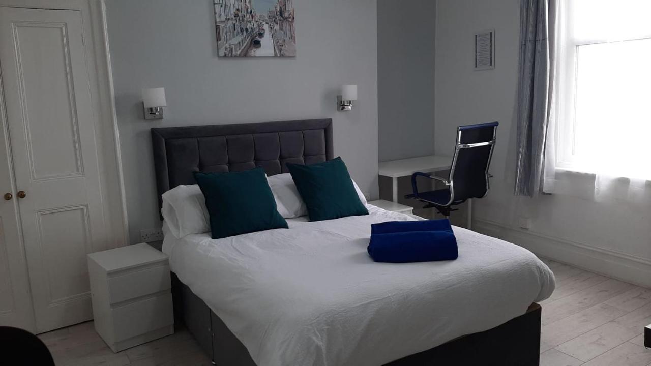Regency Guesthouse מנצ'סטר מראה חיצוני תמונה