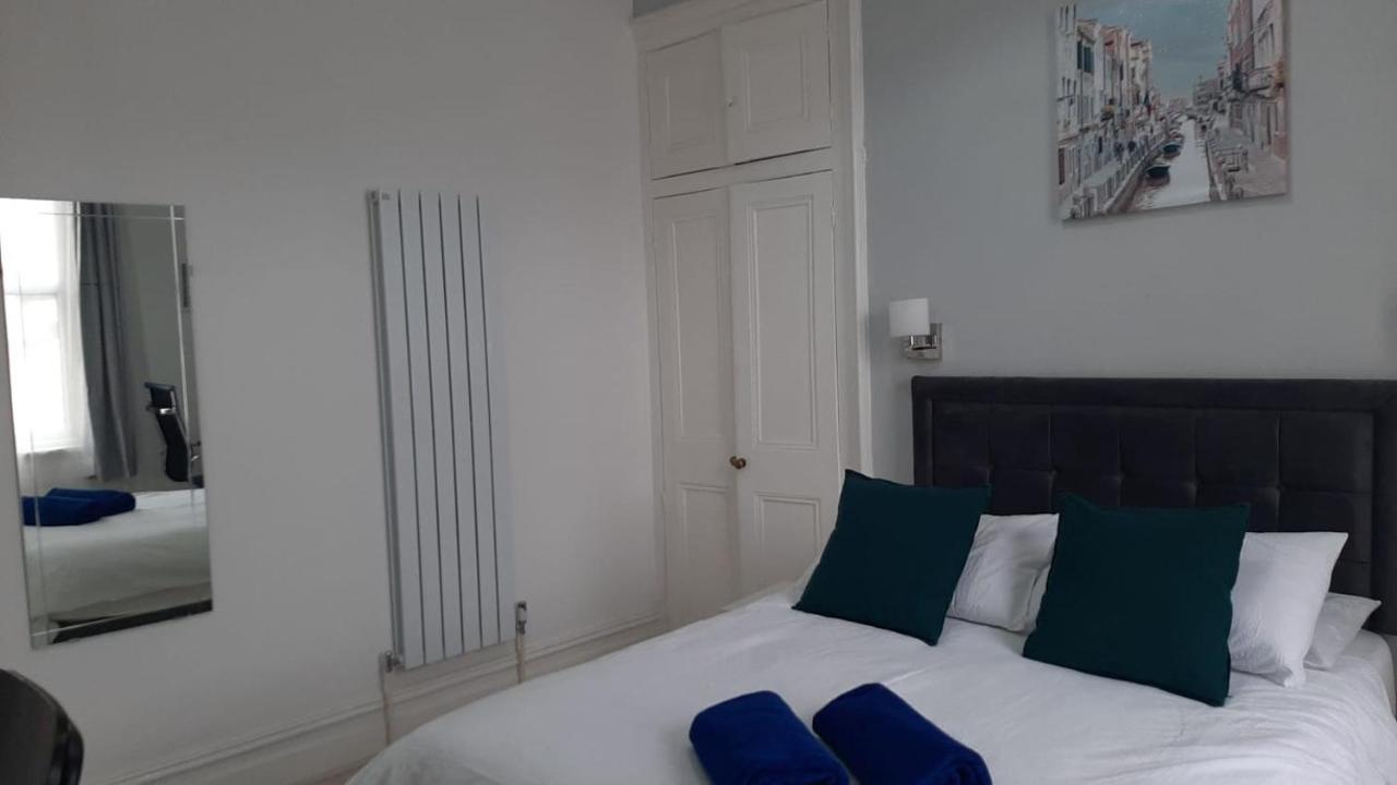 Regency Guesthouse מנצ'סטר מראה חיצוני תמונה